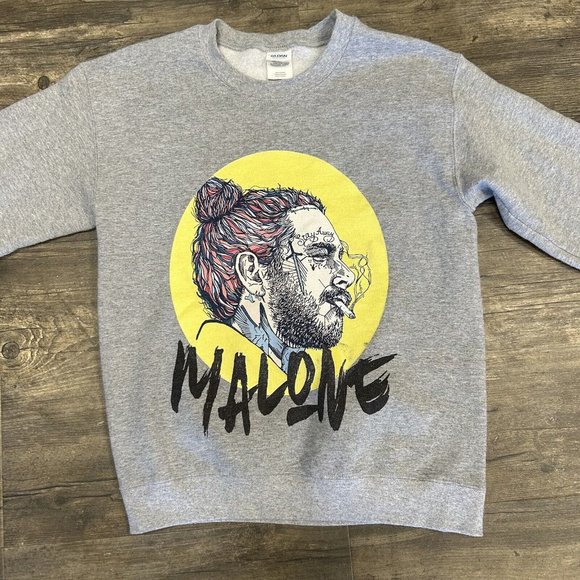 Post Malone Graphic Print Crewneck Sweatshirt Gray Men Size Small Gildan - Picture 2 of 9